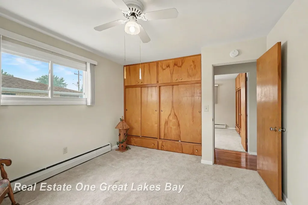 2535 E Greendale Drive Saginaw Charter Township MI 48603