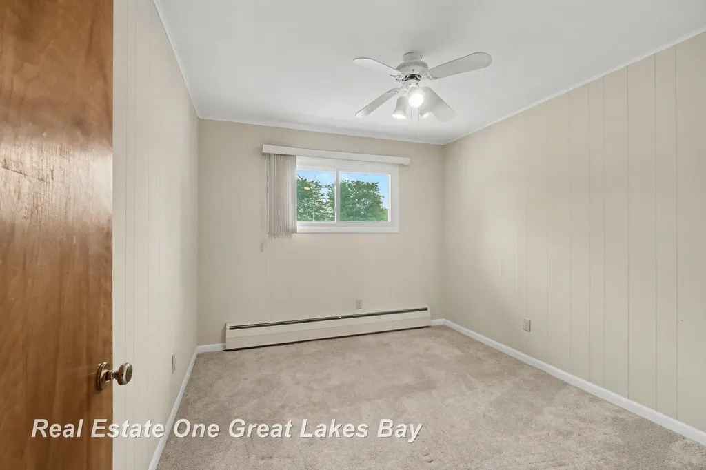 2535 E Greendale Drive Saginaw Charter Township MI 48603
