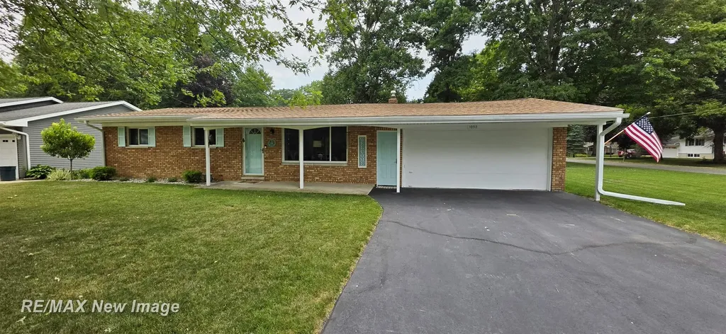 1050 Curwood Road Thomas Township MI 48609