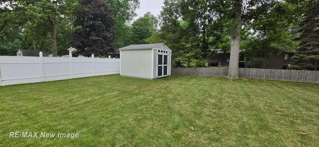 1050 Curwood Road Thomas Township MI 48609