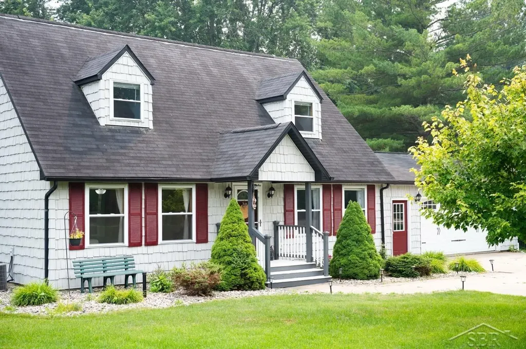 5590 Linksview Way Butman Township MI 48624