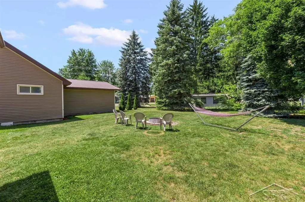 206 W Railway Street Coleman City MI 48618