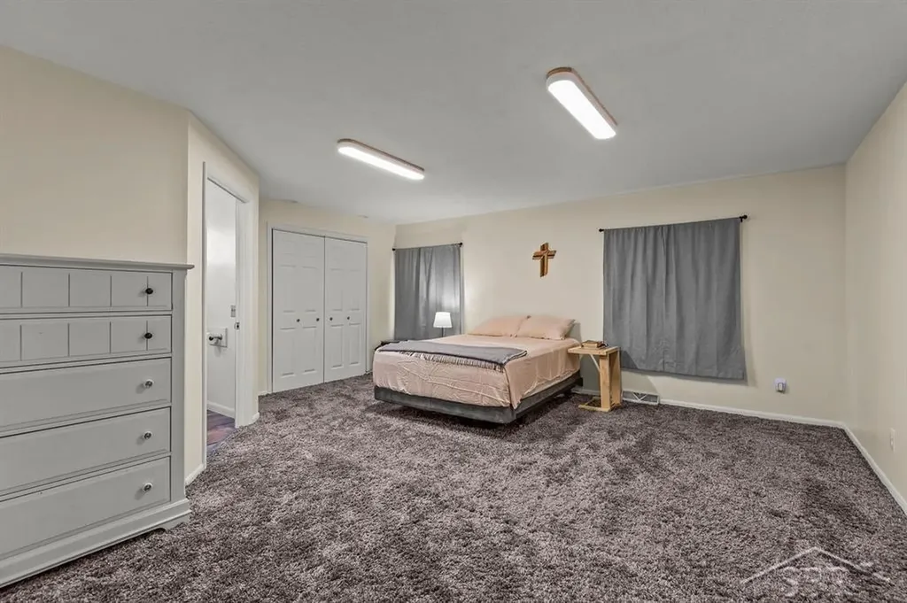 206 W Railway Street Coleman City MI 48618