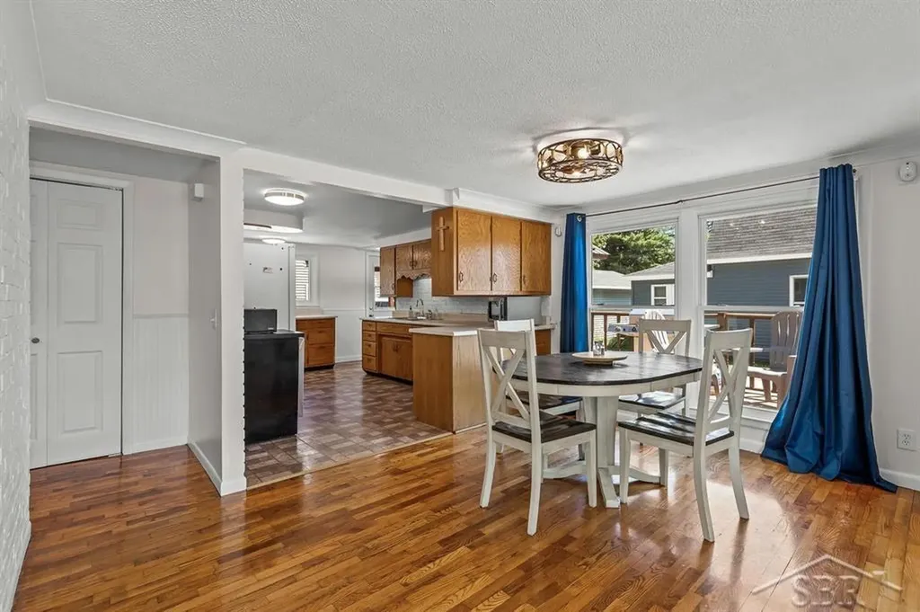 206 W Railway Street Coleman City MI 48618