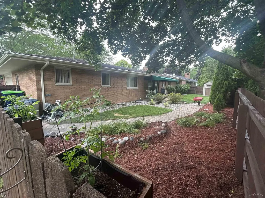 740 Wilson Avenue Saginaw Charter Township MI 48638
