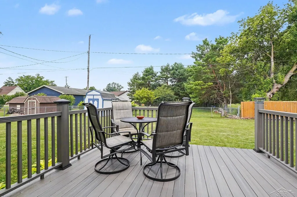 2460 Starlite Drive Saginaw Charter Township MI 48603