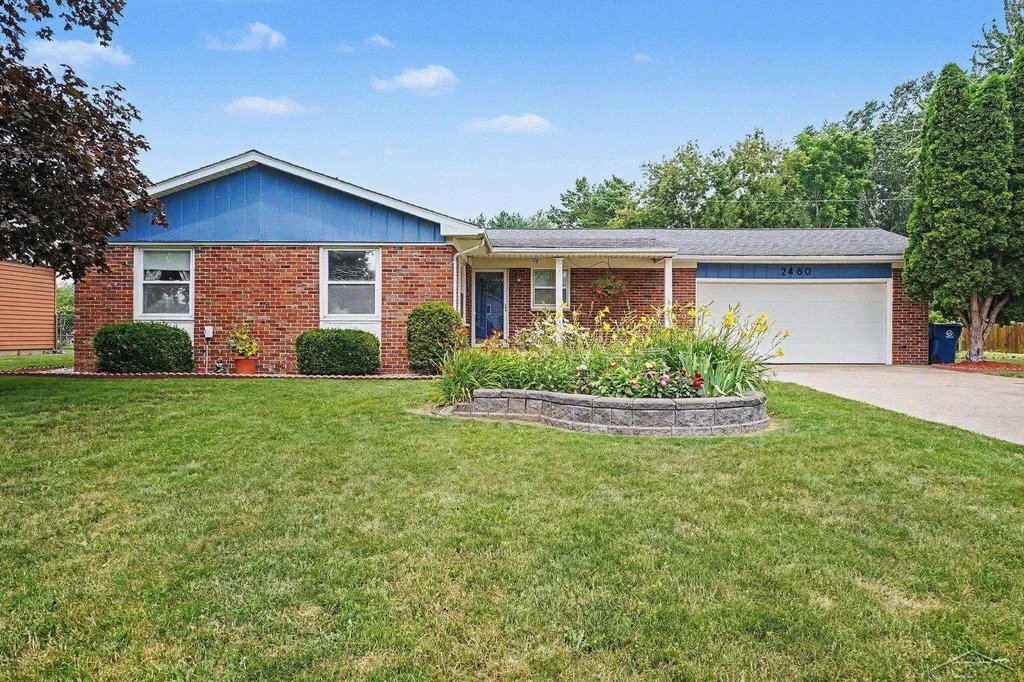 2460 Starlite Drive Saginaw Charter Township MI 48603