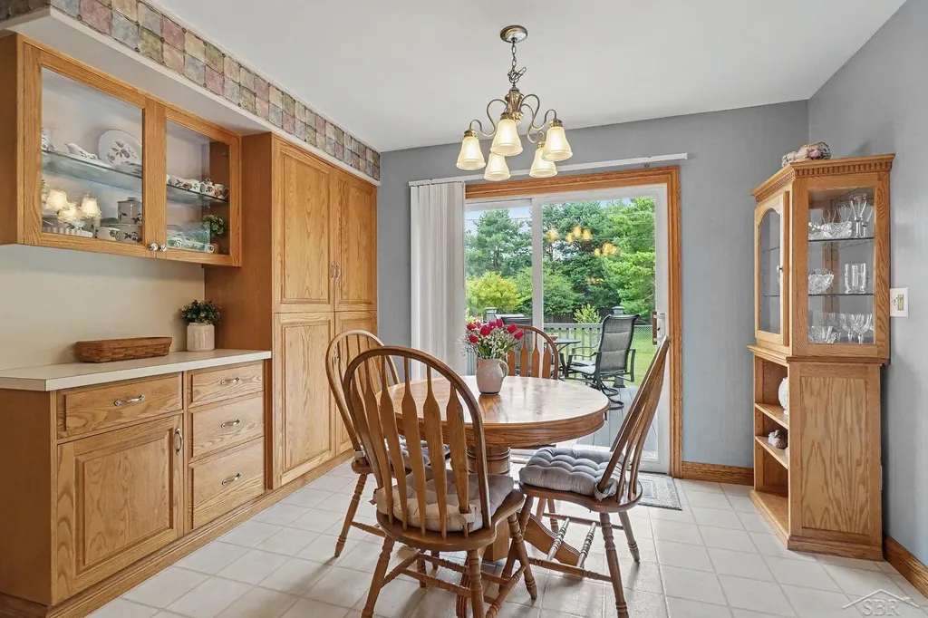 2460 Starlite Drive Saginaw Charter Township MI 48603
