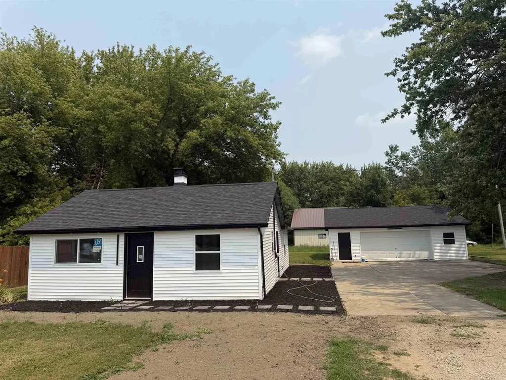 9095 East Road Albee Township MI 48417