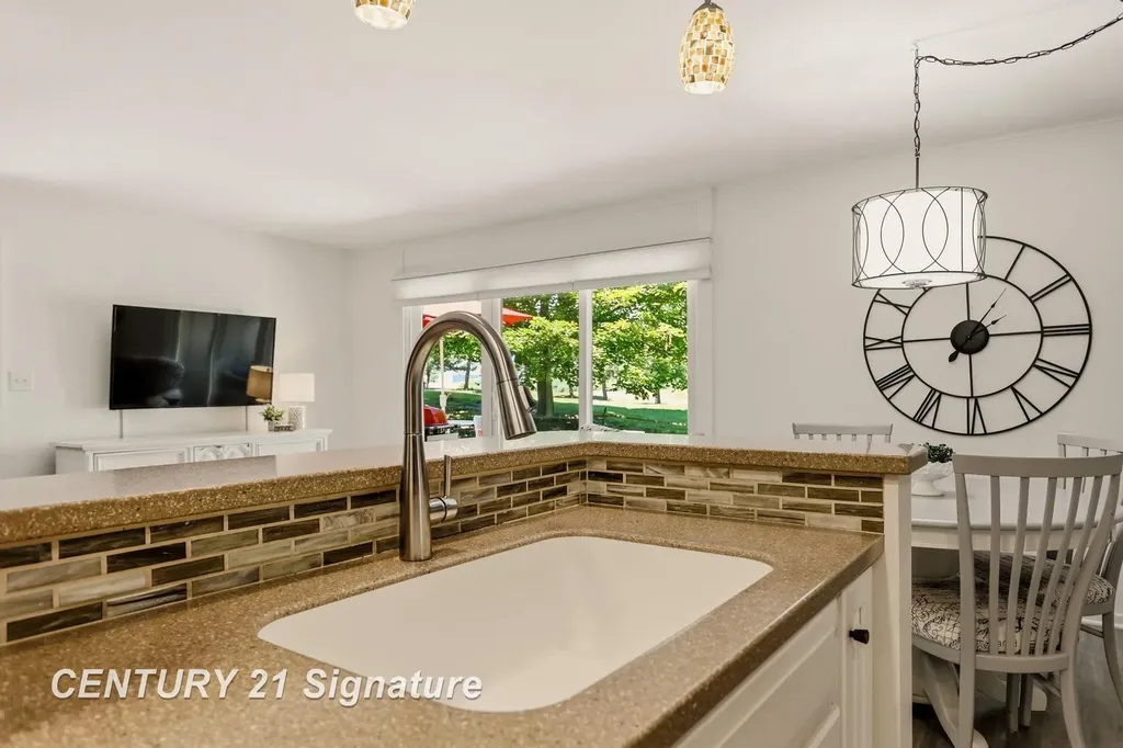 2353 Bay Woods Court Frankenlust Township MI 48706