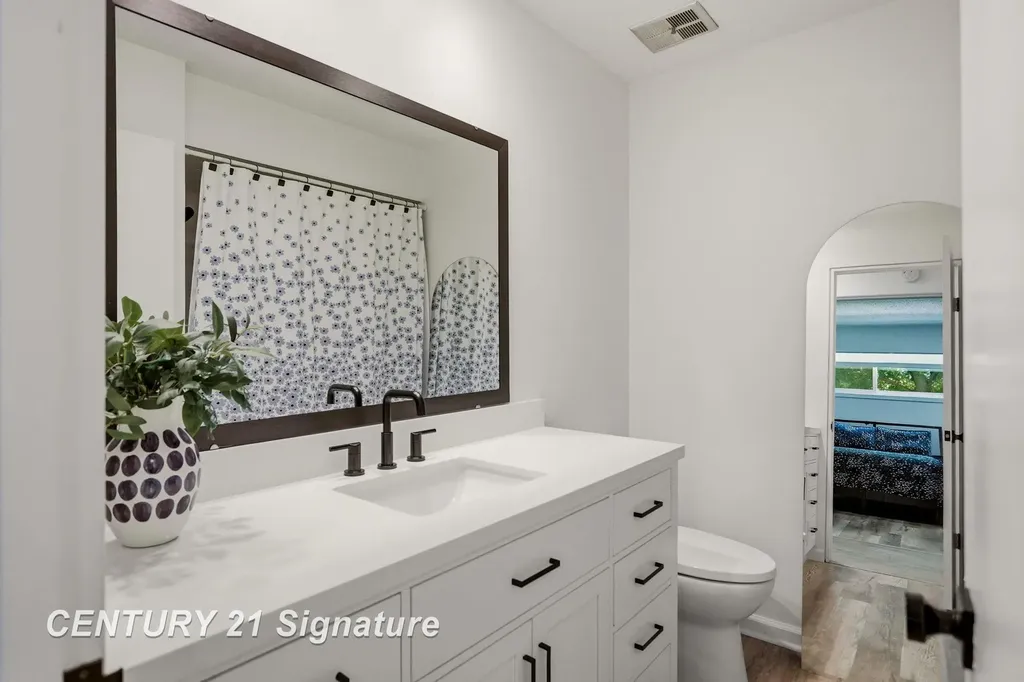 2353 Bay Woods Court Frankenlust Township MI 48706