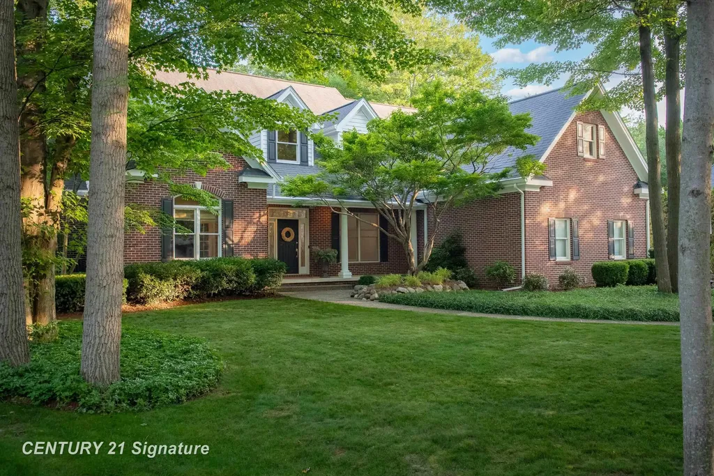 1506 Foxwood Drive Midland City MI 48642