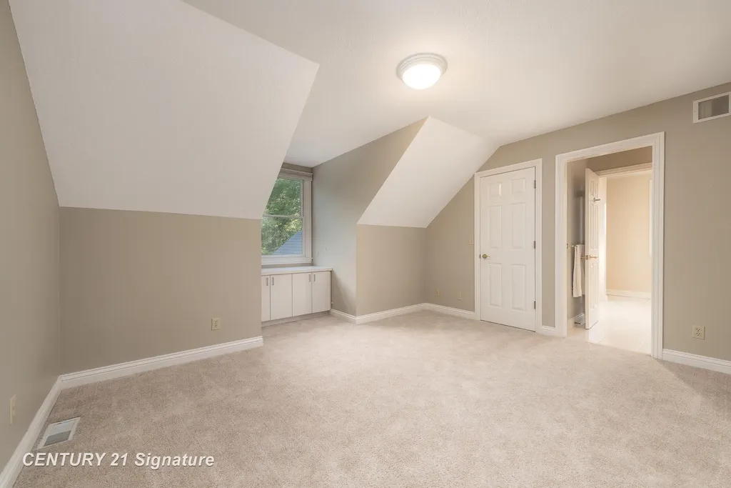 1506 Foxwood Drive Midland City MI 48642