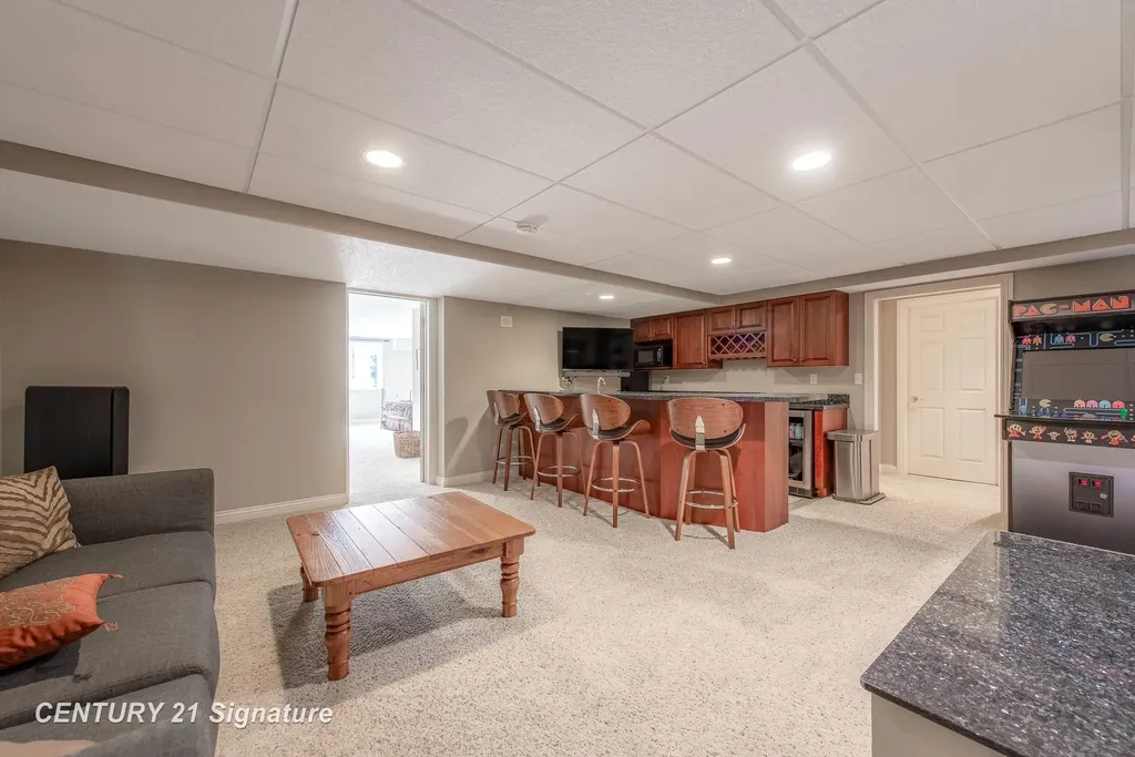 1506 Foxwood Drive Midland City MI 48642