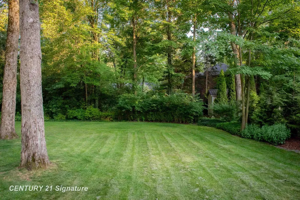 1506 Foxwood Drive Midland City MI 48642