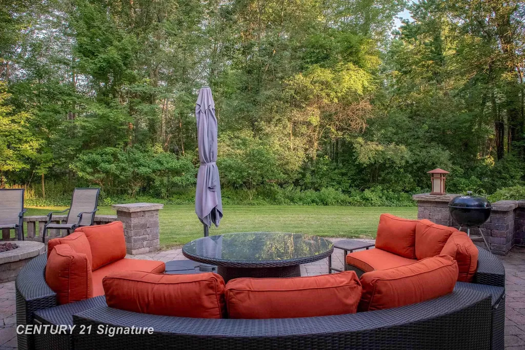 1506 Foxwood Drive Midland City MI 48642