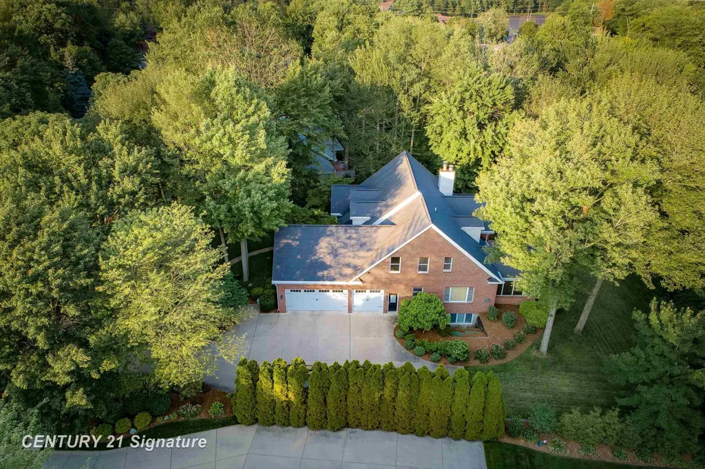 1506 Foxwood Drive Midland City MI 48642