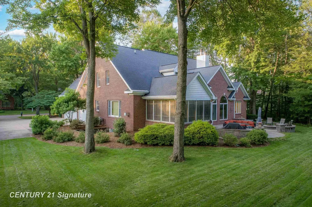 1506 Foxwood Drive Midland City MI 48642