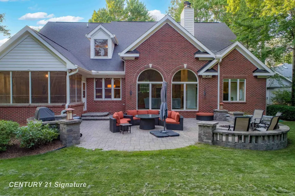 1506 Foxwood Drive Midland City MI 48642