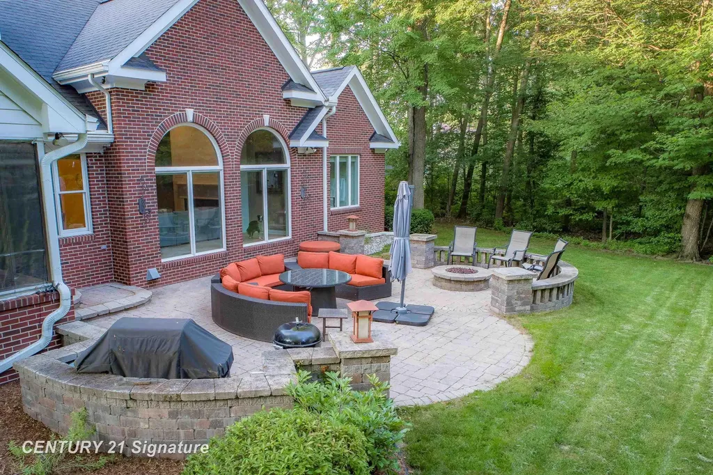 1506 Foxwood Drive Midland City MI 48642