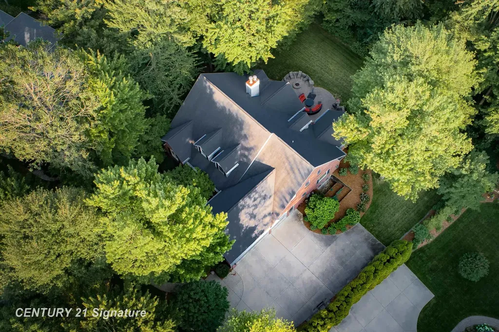 1506 Foxwood Drive Midland City MI 48642