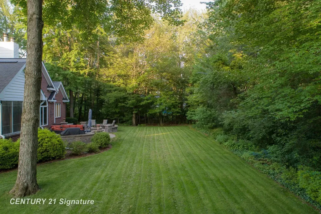 1506 Foxwood Drive Midland City MI 48642