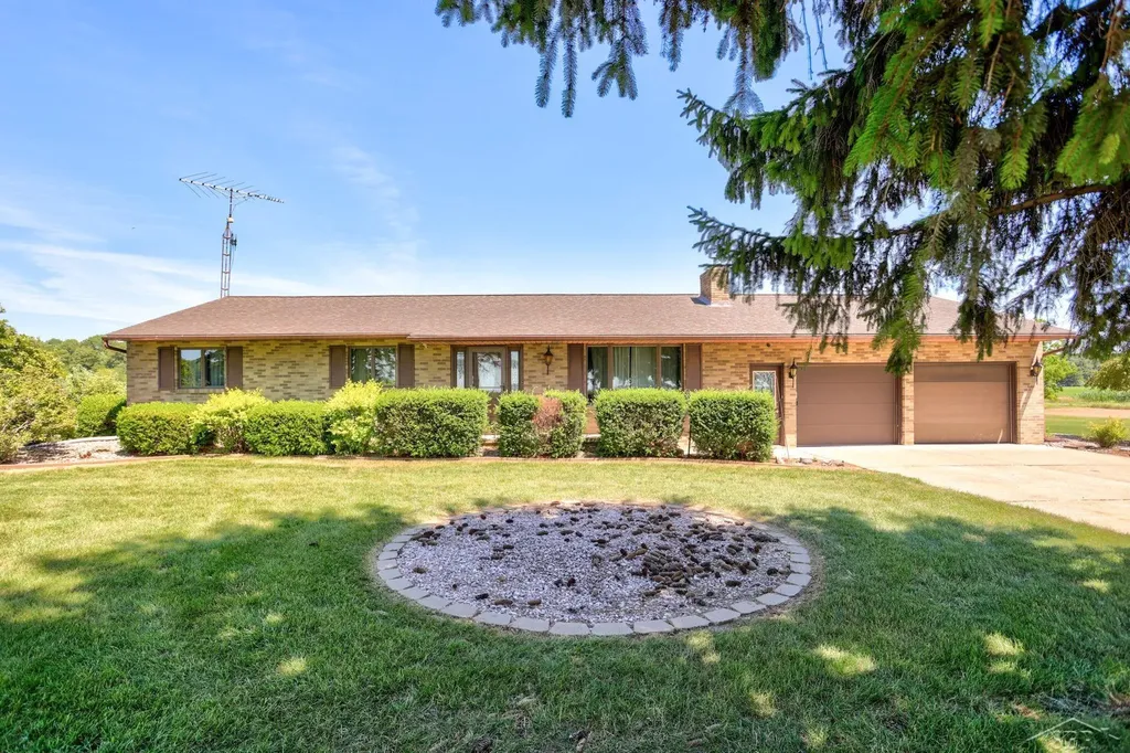 8530 N Orr Road Tittabawassee Township MI 48623