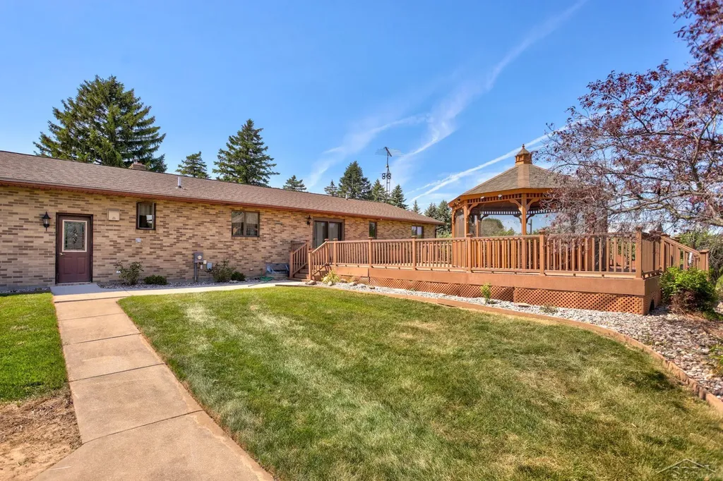 8530 N Orr Road Tittabawassee Township MI 48623