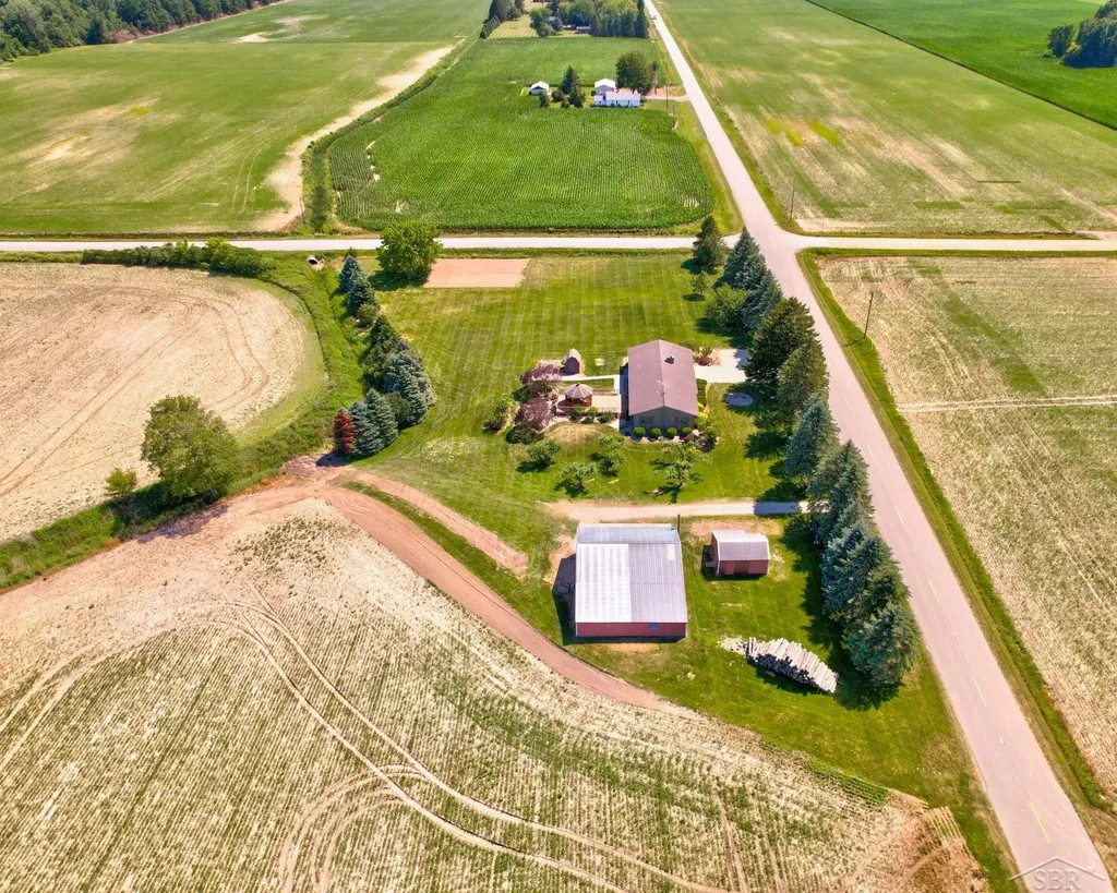 8530 N Orr Road Tittabawassee Township MI 48623