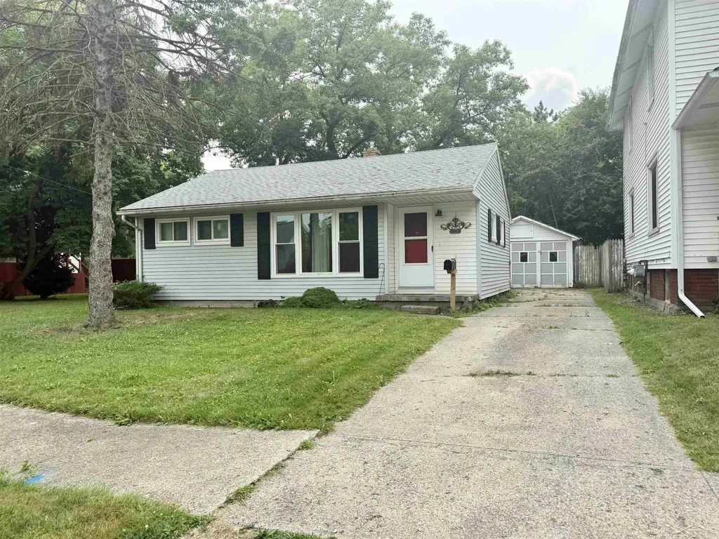 815 Reed Street Saginaw City MI 48602