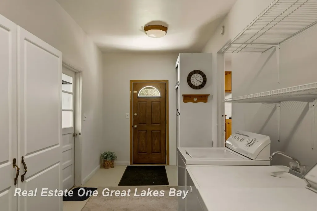 6654 Davis Road Kochville Township MI 48604