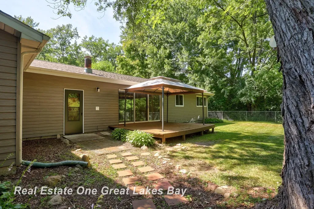 6654 Davis Road Kochville Township MI 48604