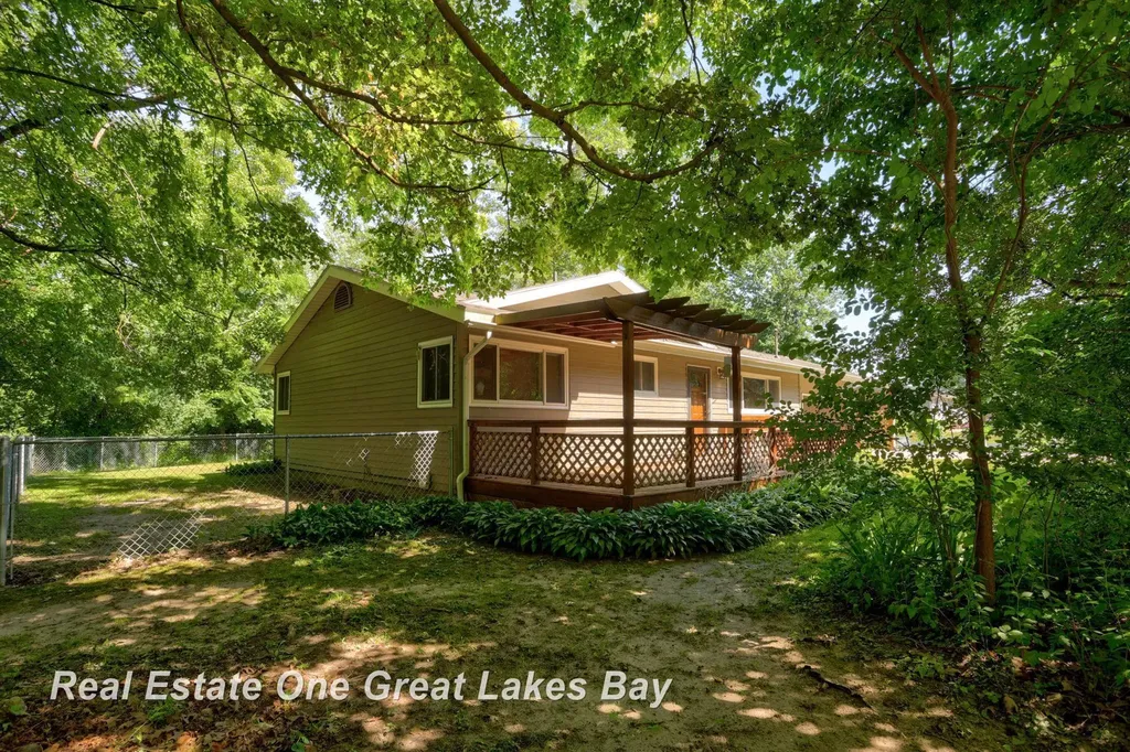 6654 Davis Road Kochville Township MI 48604