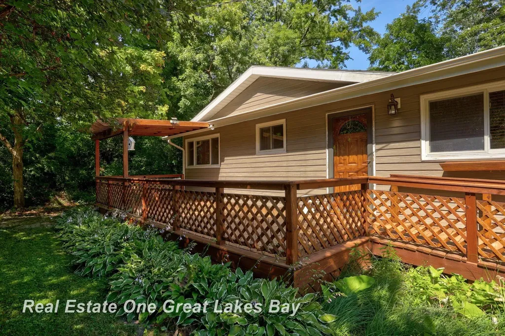 6654 Davis Road Kochville Township MI 48604