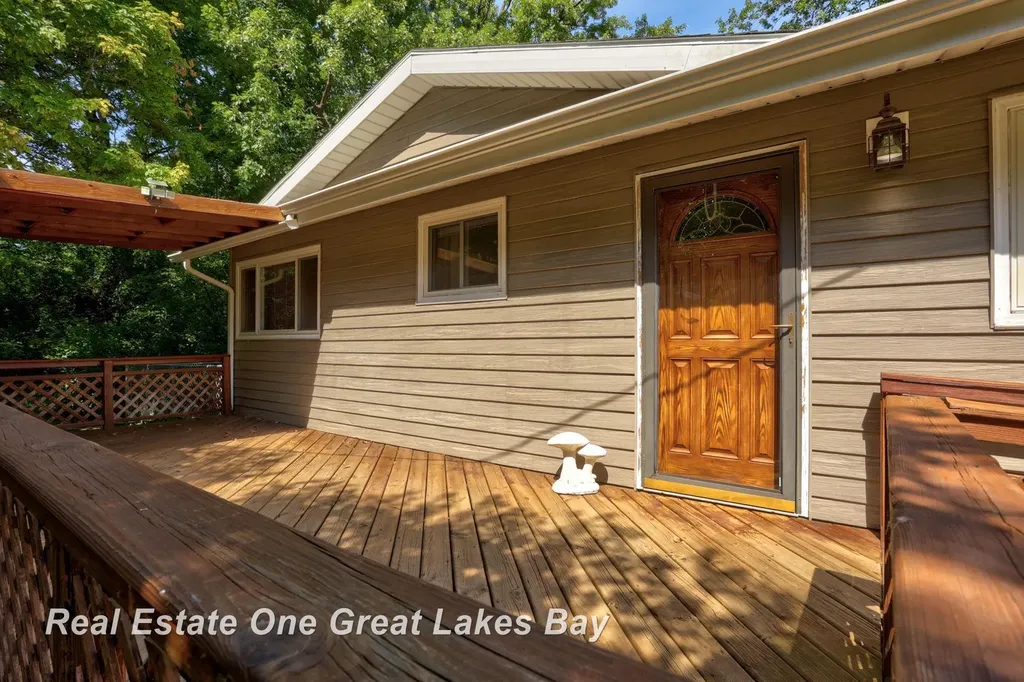 6654 Davis Road Kochville Township MI 48604