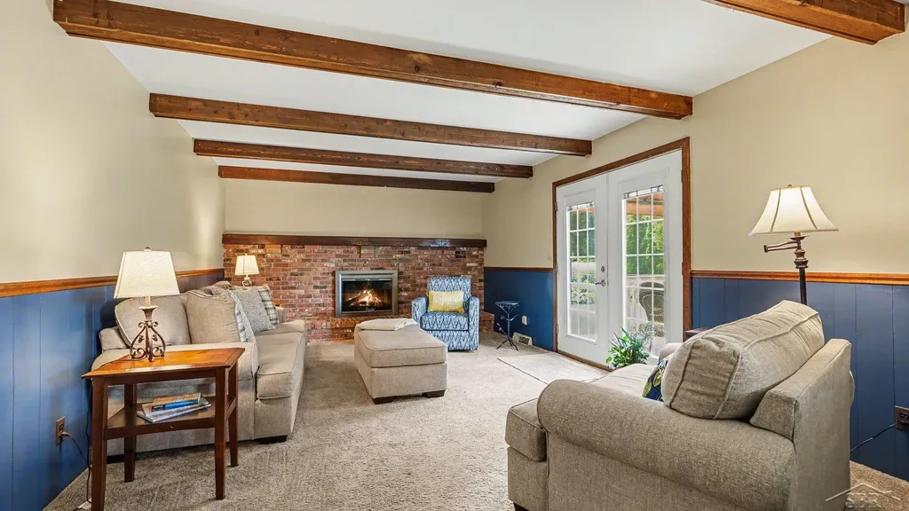 1383 Cranbrook Drive Saginaw Charter Township MI 48638