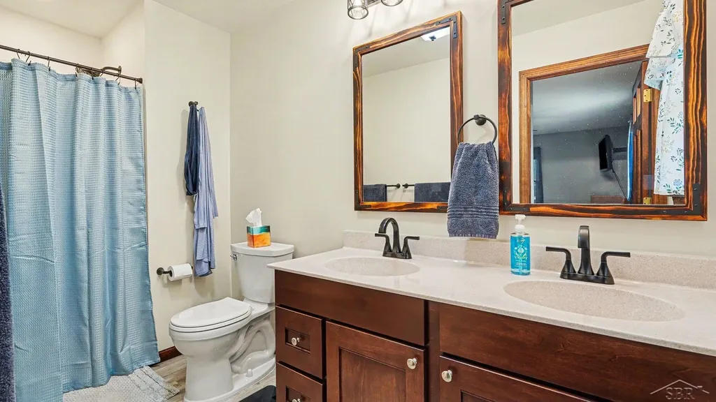 1383 Cranbrook Drive Saginaw Charter Township MI 48638