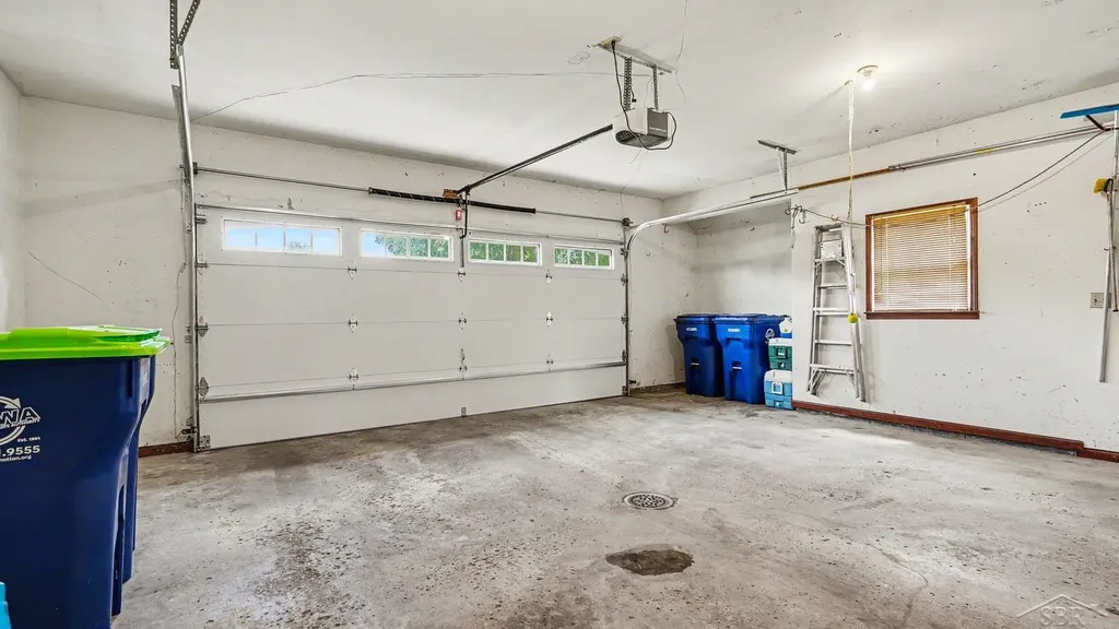 1383 Cranbrook Drive Saginaw Charter Township MI 48638