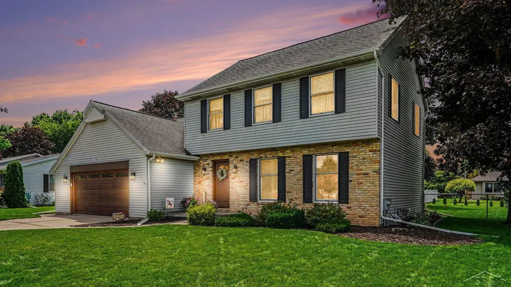 1383 Cranbrook Drive Saginaw Charter Township MI 48638