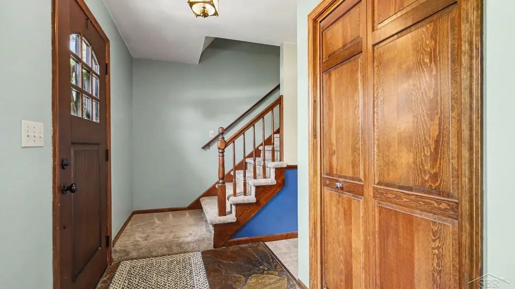 1383 Cranbrook Drive Saginaw Charter Township MI 48638