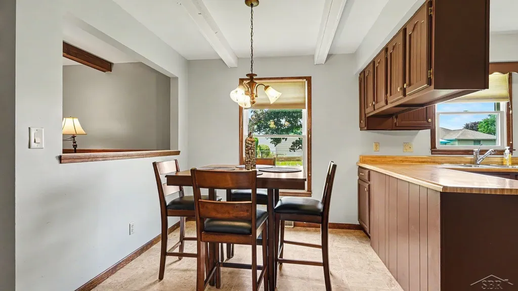 1383 Cranbrook Drive Saginaw Charter Township MI 48638
