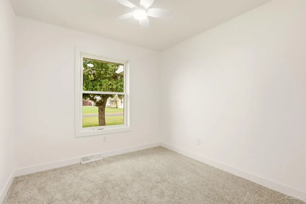 4621 S Wintergreen Drive Saginaw Charter Township MI 48603