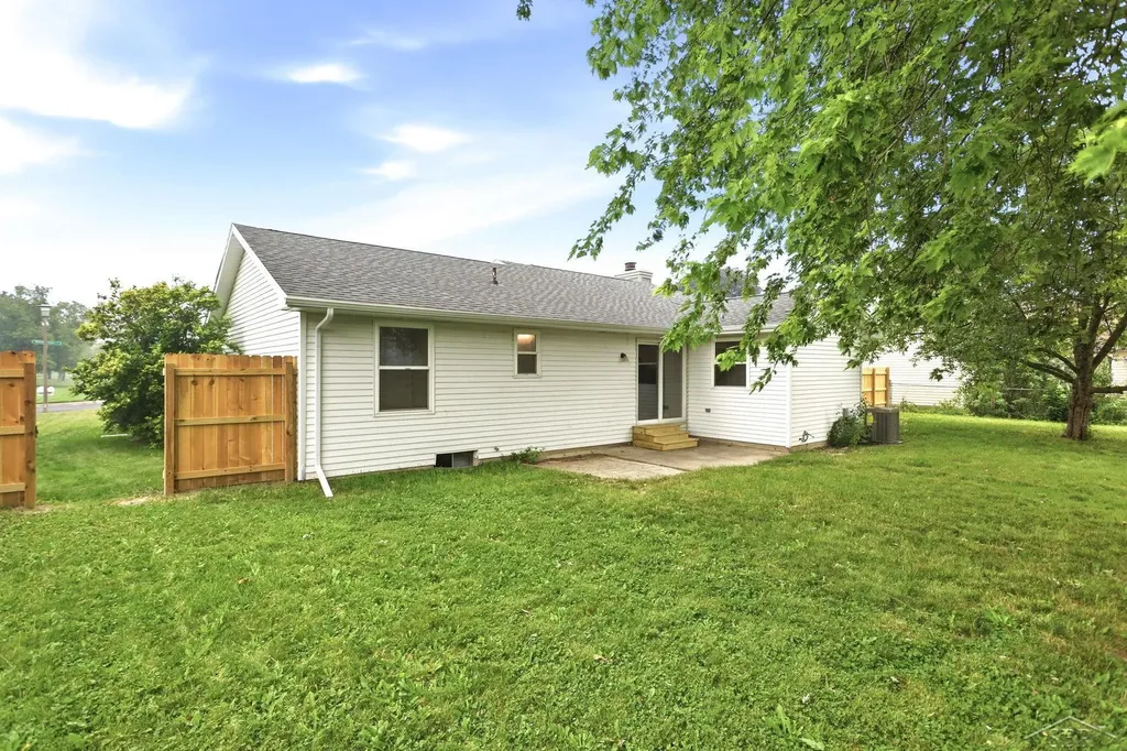 4621 S Wintergreen Drive Saginaw Charter Township MI 48603