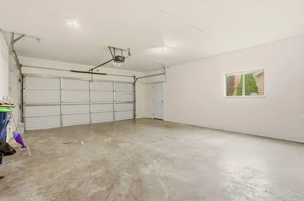 4621 S Wintergreen Drive Saginaw Charter Township MI 48603