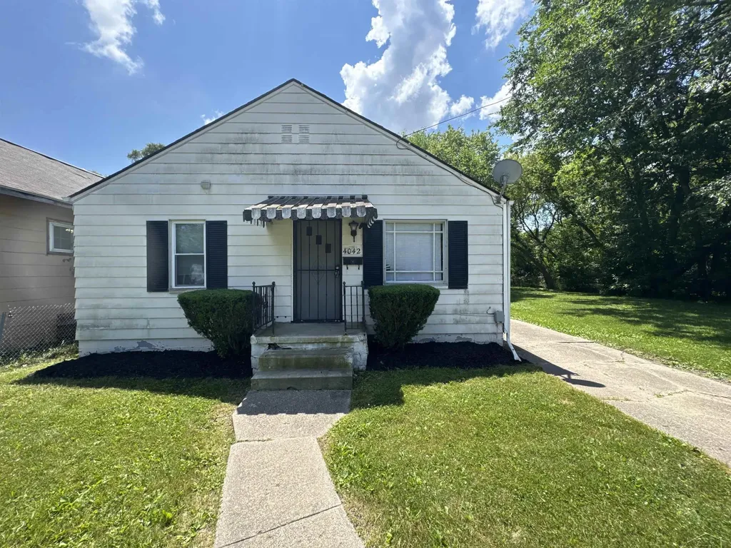 4042 Webber Street Saginaw City MI 48602