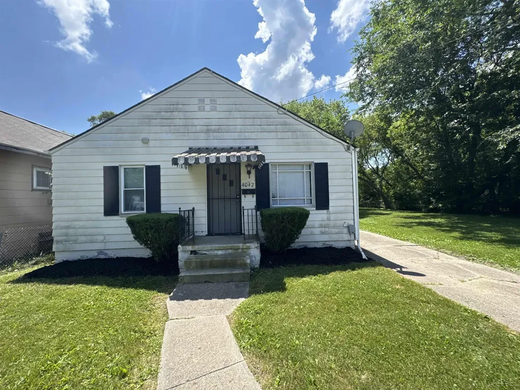 4042 Webber Street Saginaw City MI 48602