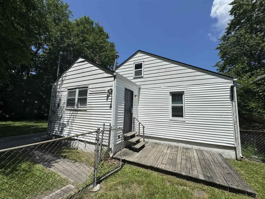 4042 Webber Street Saginaw City MI 48602