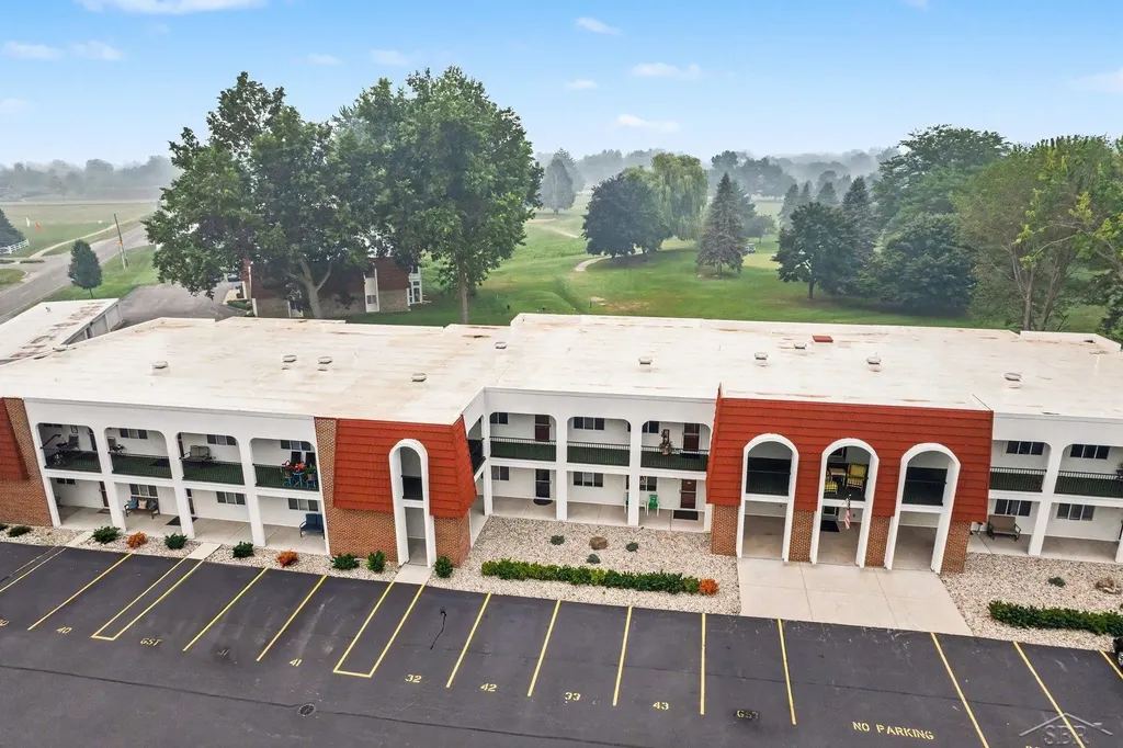 9035 Greenway Boulevard Thomas Township MI 48609