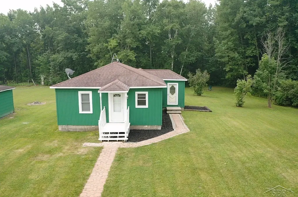 2647 S Us 23 Alabaster Township MI 48763