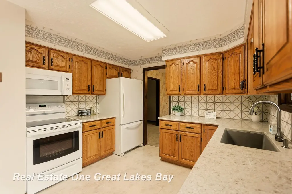 7560 S Laurie Lane Thomas Township MI 48609